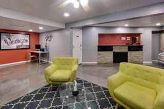 Super 8 by Wyndham San Antonio Pearl District Downtown - San Antonio - 7