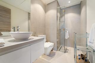 FIRST CLASS 1BR Elegant Marina Hideaway - 5