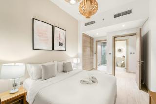 FIRST CLASS 1BR Elegant Marina Hideaway - 3