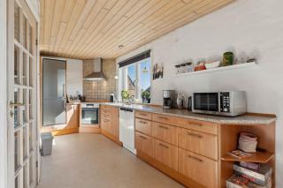 Lovely Holiday Home Close To The Water - 2