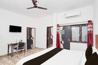 Super HOTEL BLUEMOON - Noida - 1