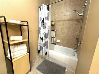 2 Bedrooms 2 Bathrooms Secret Lake 3176-204 - 5