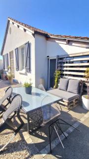 "LA MAISON DE LA CROISEE" Maison 8 personnes, 4 chambres, atypique, proche commodités, port, plage, spa de nage-piscine intérieur chauffé toute l'année - Talmont - 6
