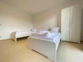 STA1043 gut geschnittene Monteurwohnung mit Balkon - Stamsried - 5
