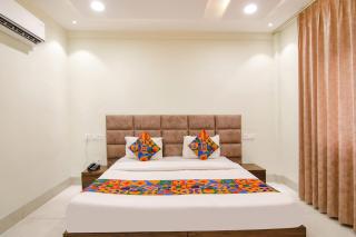 FabHotel Prism Grand - Zirakpur - 7
