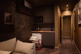 Studio Flat with Private Bathroom & Kitchenette - Londra - 7