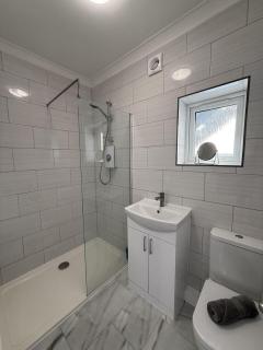 The Willows-Parking & Central - Worthing - 2