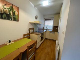 3-Bedroom with City Views - Petržalka - 5
