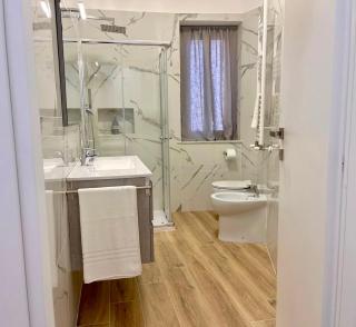 PyramidHouse Rome - Apartment 100mq with View - 2km from the Colosseum - Rome - 4