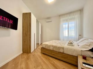 PyramidHouse Rome - Apartment 100mq with View - 2km from the Colosseum - Rome - 5