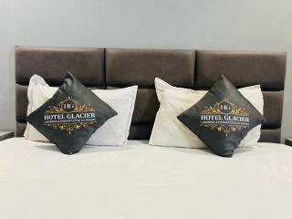 Hotel Glacier - Surat - 0