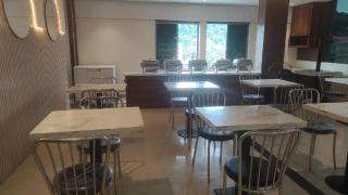Hotel Hi City Inn Near ISBT - Guwahati - 3
