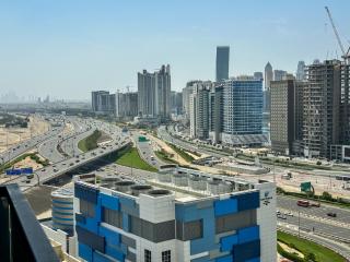 Vserve I 1 BR - Luxury Escape in Business Bay - 2