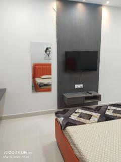 PrivateRoom- Near AIG Hitech City - 6