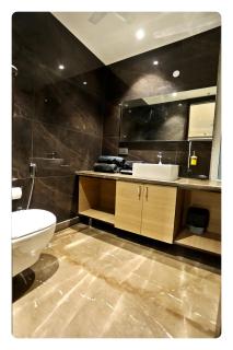 KRYC Luxury Living near Indraprastha Apollo Hospital - 6