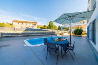 Apartments with a swimming pool Lukoran, Ugljan - 23933 - 4