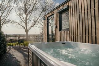 Luxe Tiny House incl Jacuzzi en Strandhuisje in zomerseizoen - Meliskerke - 7