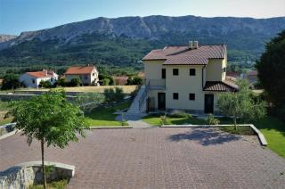 Family-friendly apartments with swimming pools Jurandvor, Krk - 24113 - Baška - 3