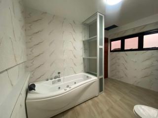 Aloha - Your Stylish City Escape - 9