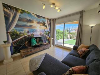 Apartamento con Patio Privado, Piscina Comunitaria y Parking en Miami Playa - ES-9-169 - Les Planes del Rei - 3