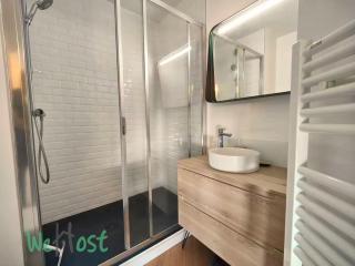 Milady Marbella Beach Swimming Pool Parking - Biarritz - 2