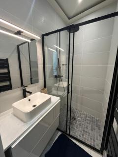 GoodGuest-Cozy and Quiet Batignolles Bail Mobilité - Parijs - 4