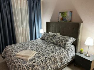 Modern Colonial Wter View - Calero - 4