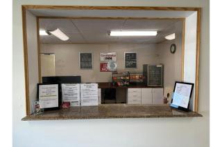 Continental Inn by OYO Watertown NY I-81 - Watertown - 4