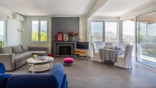 Bunny island- seaview house, private garden , Lagonisi, Attika riviera by Comfortbnb - 3