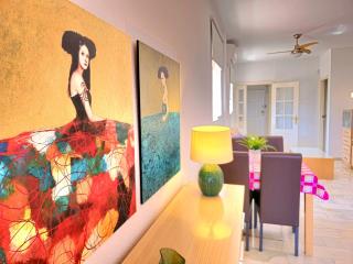 Villa Fran Coastal Elegance Stylish apartment with sea views, large terrace BY NAMASTE ELITE - Torremolinos - 4