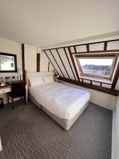 Hotel Manor - Datchet, Windsor - 8