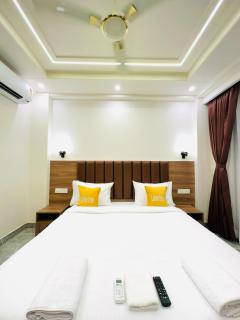 Lime Tree 1BHK Service Apartment Near Fortis Hospital Gurgaon - Gurgaon - 0