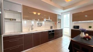 Bright house on 23 Serpnya - Charkiv - 4