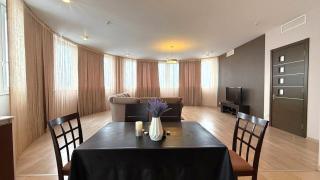 Bright house on 23 Serpnya - Charkiv - 3