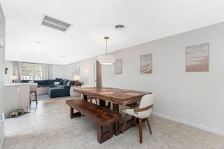 PRIME Location! 60 Steps to PRIVATE BEACH ! Manasota Key!! - Englewood - 5