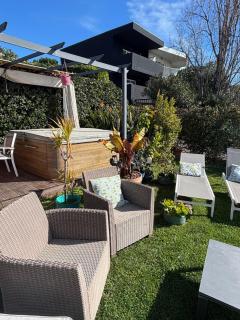 Maison Antibes avec jardin privatif, 4 chambres, calme dans résidence avec piscine - Antibes - 0