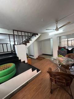 Tripvana Backpacker Hostel - 1