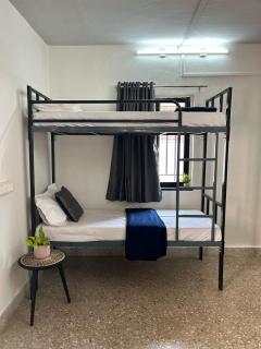 Tripvana Backpacker Hostel - 6