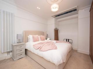 3-Bed Flat Ensuite Near Farringdon Barbican Pass the Keys - Londra - 8