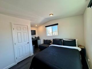 Your Downtown Cozy Studio With Backyard Unit C - Phoenix - 3