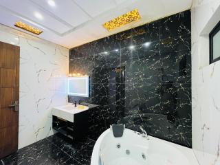 Paragon Apartments - 3