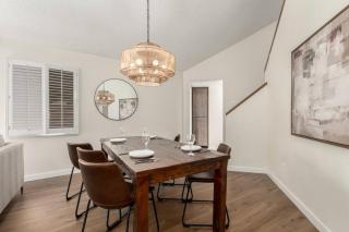 3BR Home Garage Parking Pool and Gated Yard - Phoenix - 4