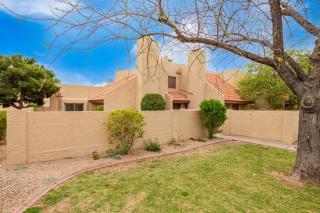 3BR Home Garage Parking Pool and Gated Yard - Phoenix - 3