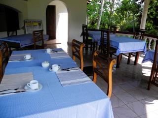 Top of the Hill Guesthouse & Villas - 2