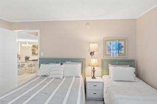Pinnacle Port, C1-303 - 7