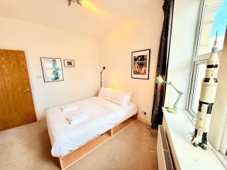 St George's Cool City Flat - 6