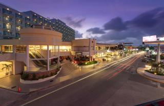 Sonesta Maho Beach All Inclusive Resort Casino & Spa - Maho Reef - 8