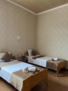 Polvon Ota Hotel - 8