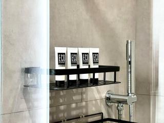 Peaceful 2 Bed Oasis Suite in JVC - 1