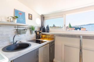 Homelivia, ATTIC ROOM -Mansardé sous les toits de Nice - Nice - 4